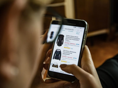 Como comprar roupas pela internet